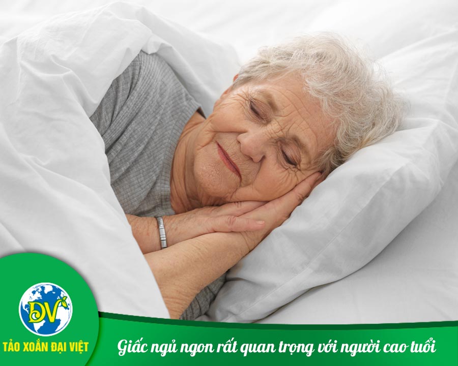 Giấc ngủ ngon rất quan trọng với người cao tuổi